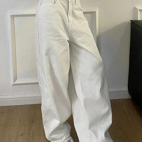 White Casual Women's Solid Color Loose Denim Pants - Picture 2 of 9